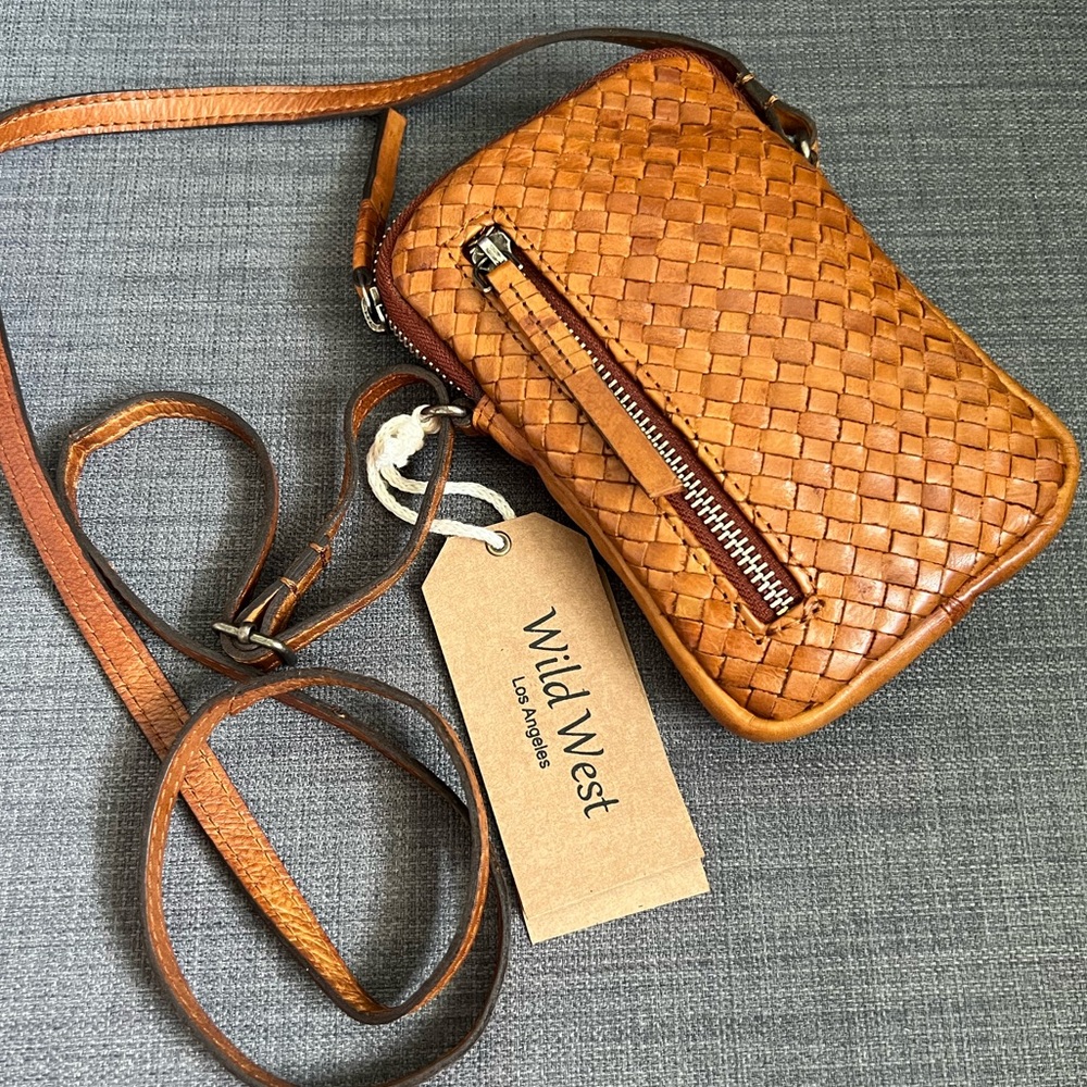 NWT WILD WEST SMALL PHONE CROSSBODY BAG WIVED LEATHER